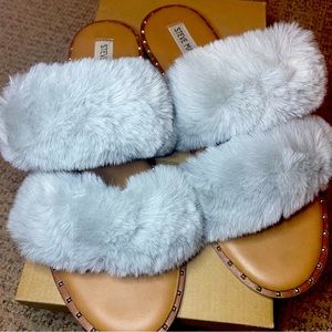 Steve Madden grey fur sandals